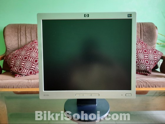 HP L1706 5ms 75hz 16million colourflat panel